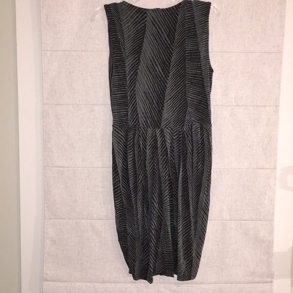 V Neck Dress - Picture 3 of 3
